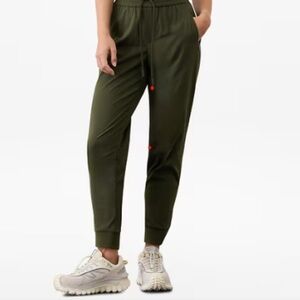 Trekkie Relaxed Mid Rise Jogger NWT